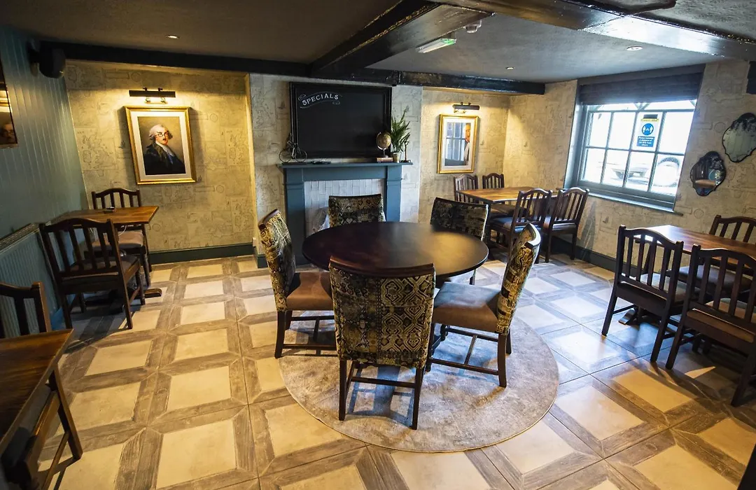 Kings Arms Hotel-1